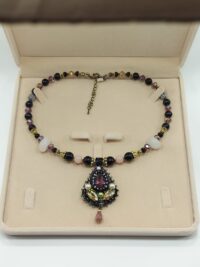 კულონი შავი ყვავილი ვარდისფერი აგატით