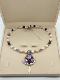 კულონი ვარდისფერი ყვავილი სადაფით